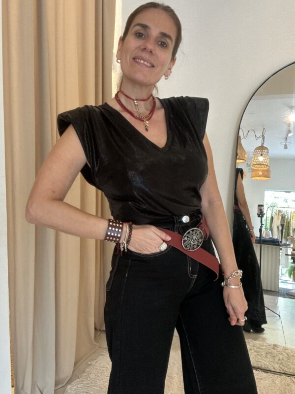 REMERA HOMBRERAS