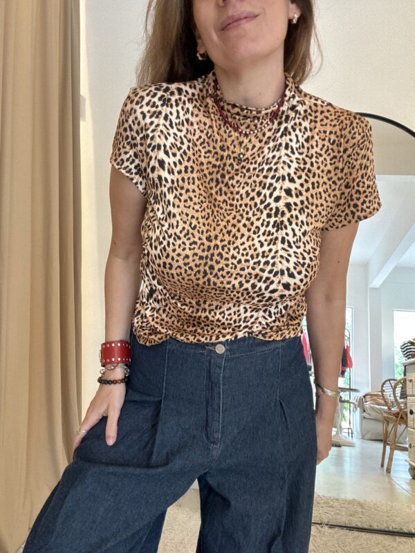REMERA ANIMAL PRINT