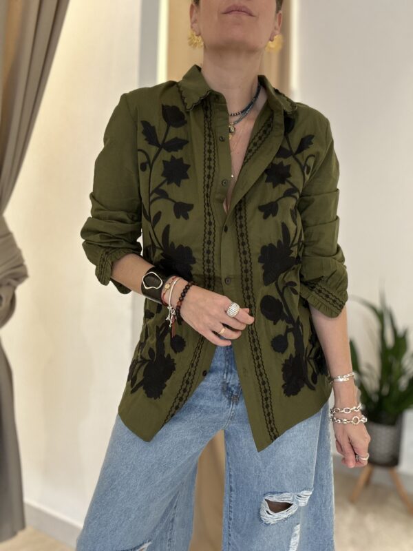 CAMISA BORDADA VERDE